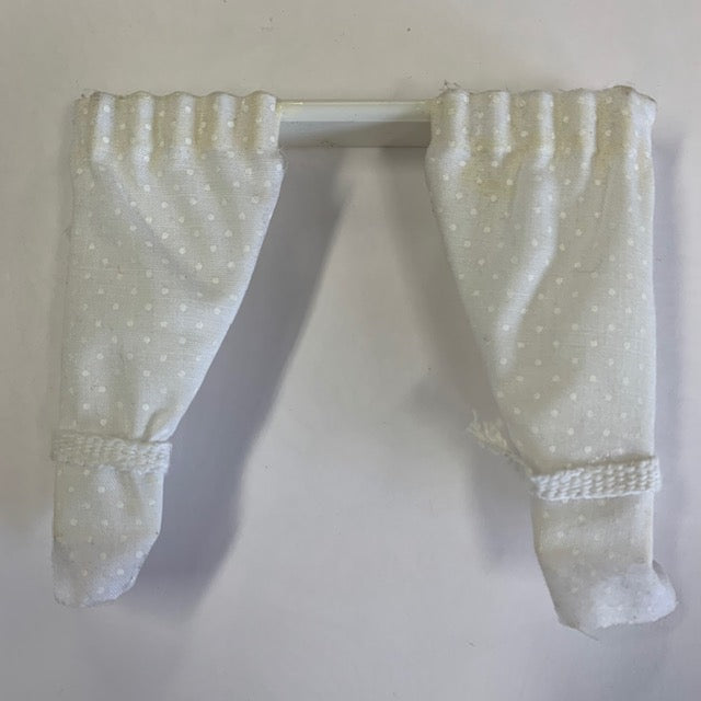 Lundby Dolls House - Curtains - White with Dots