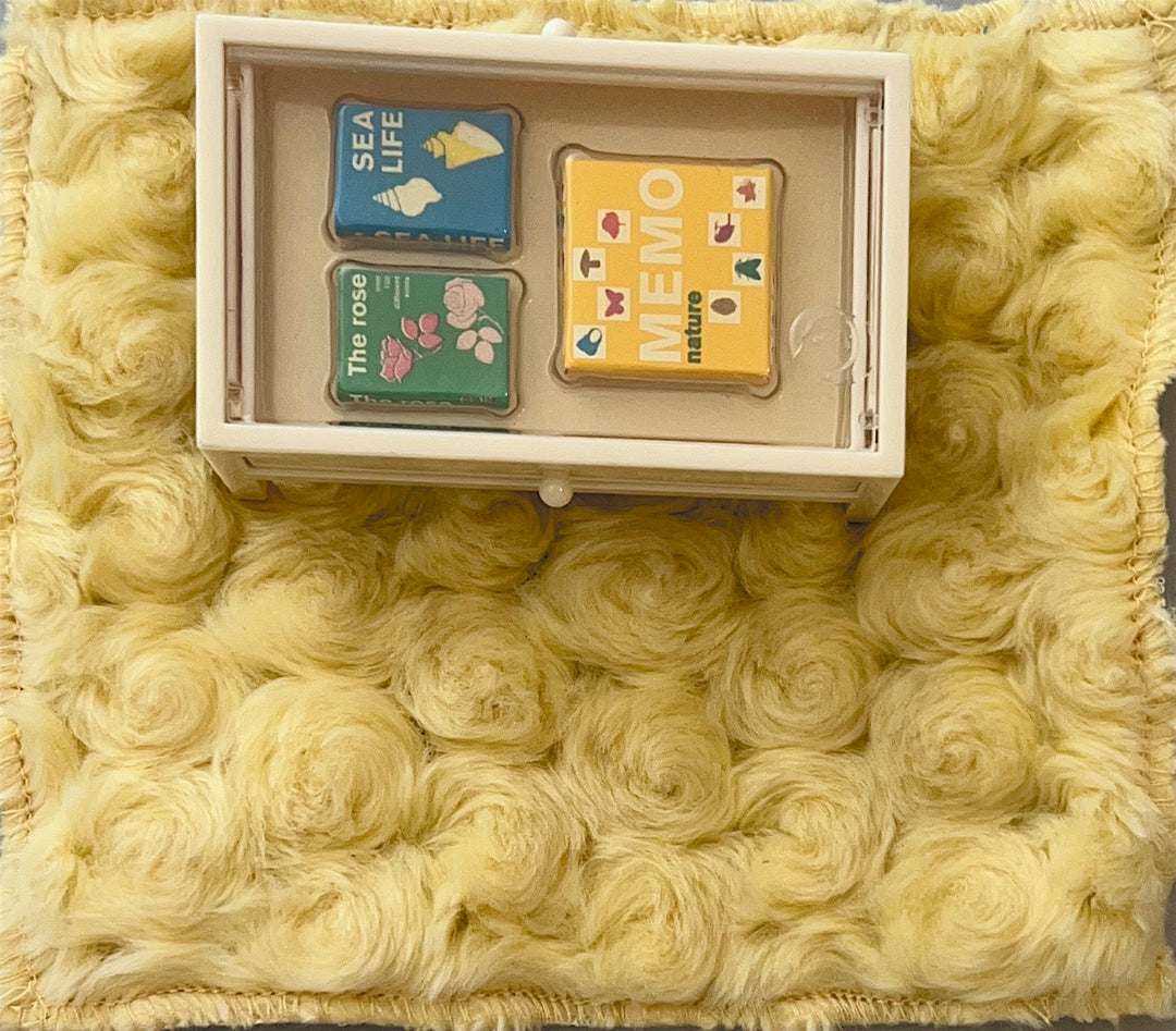 Lundby - Soft Yellow Rug & Living Room Table