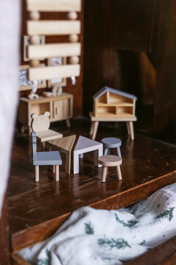 Lundby DIY Table and Chairs Set